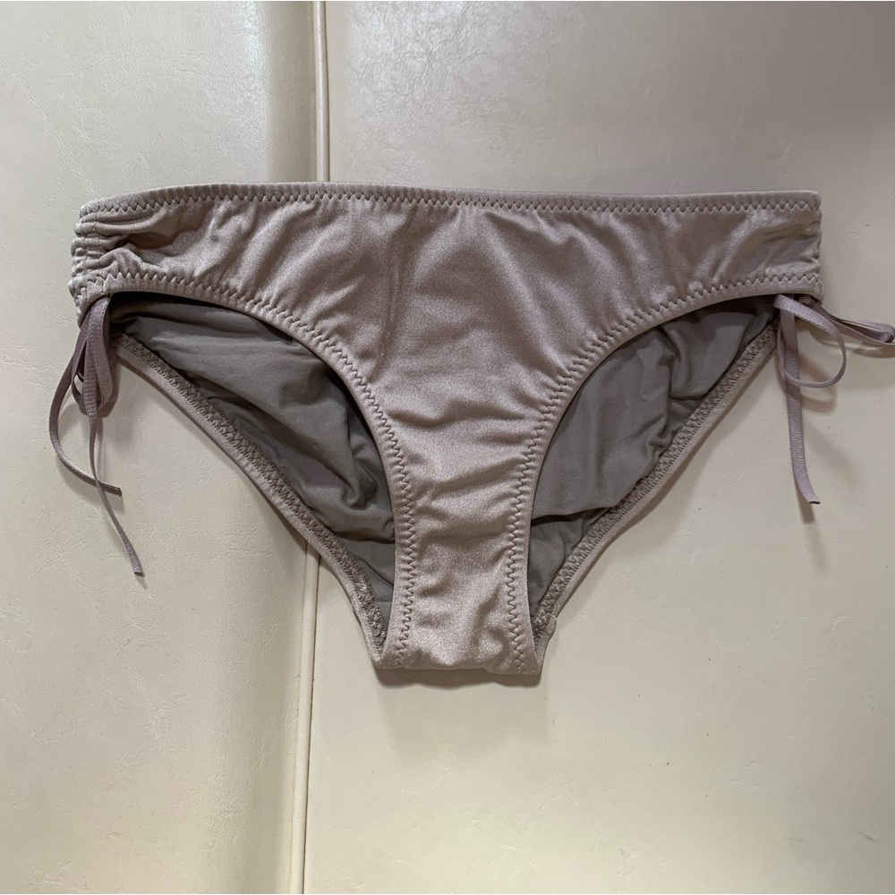 Malia Mills It’s a cinch bikini bottom size 4 color: gold